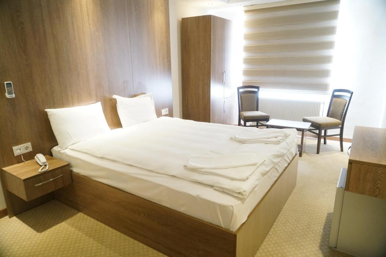 Ny World Hotel Istanbul Ngoại thất bức ảnh