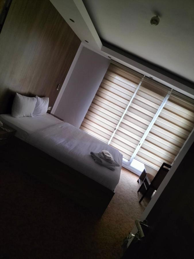 Ny World Hotel Istanbul Ngoại thất bức ảnh