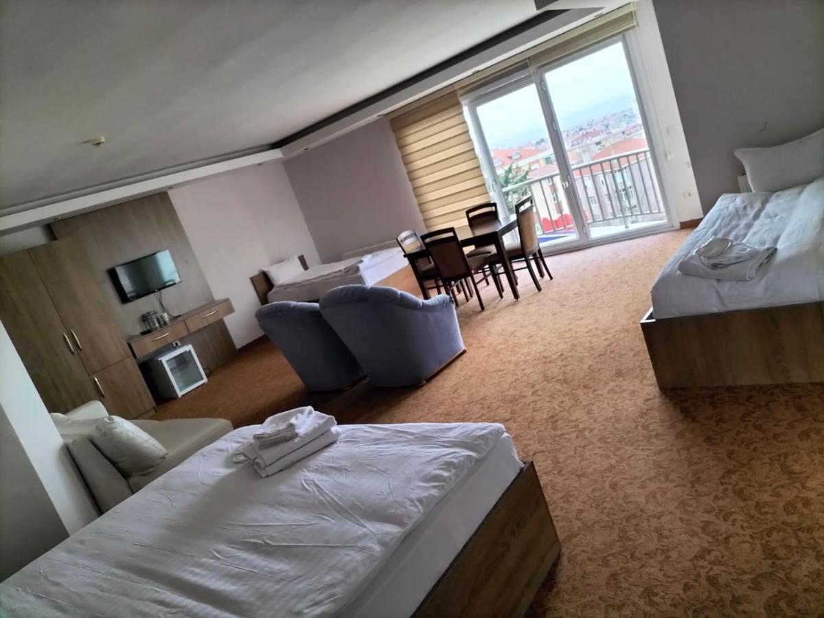 Ny World Hotel Istanbul Ngoại thất bức ảnh