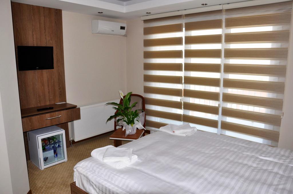 Ny World Hotel Istanbul Ngoại thất bức ảnh