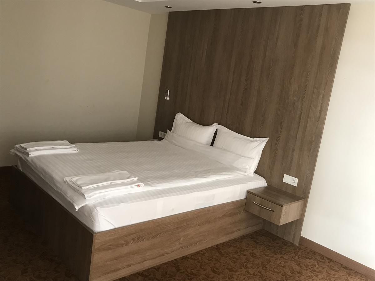 Ny World Hotel Istanbul Ngoại thất bức ảnh